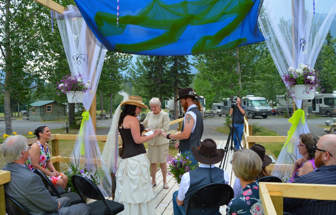 wedding_at_Discovery_Yukon.jpg